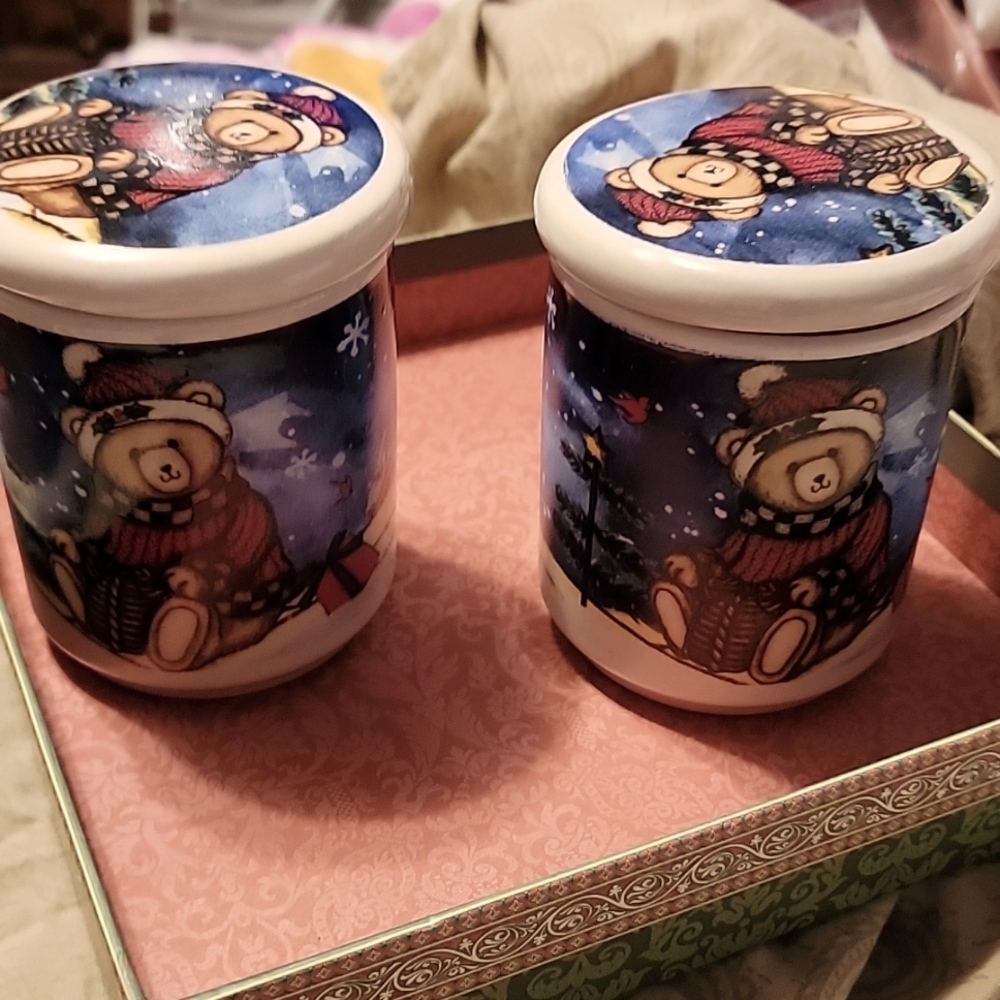 Stoneware Canister: Beautiful ceramic, Teddy Bear Holiday Themed canisters w/lid